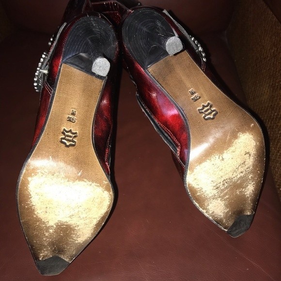 Donald J Pliner Peace Couture Collection - Picture 9 of 14